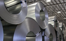 Ông Trump sắp mạnh tay áp thuế 25% với nhôm, thép nhập khẩu - bất ngờ với mức tăng trưởng của thép Việt Nam vào Mỹ