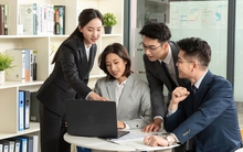 Ai cũng có thể trở thành “người vô hình” nơi công sở, làm NGAY 4 điều này để trở thành tâm giao của lãnh đạo, sự nghiệp thăng tiến không cản nổi