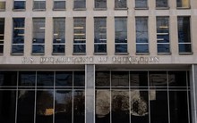 Mỹ: Loạt quan chức bị sa thải, Bộ Giáo dục bị giảm ngân sách 900 triệu USD