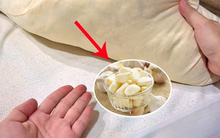 Để củ tỏi ở đầu giường, công dụng "vàng 10", ai đọc xong cũng muốn làm thử