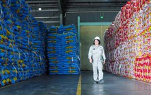 Doanh nghiệp hàng đầu VN, chuyên sản xuất mặt hàng hot mà Campuchia yêu thích vừa đón tin vui lớn