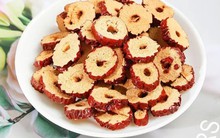 Người Việt chi 322 tỷ mua một loại quả từ Tân Cương: Có gì đặc biệt mà được 'săn lùng' ráo riết?