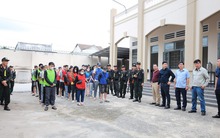 Mua tiền ảo, mất tiền thật