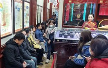 Điều gì đang diễn ra ở tiệm vàng?