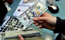 Tỷ giá trung tâm tiếp tục tăng, USD ngân hàng xuất hiện diễn biến lạ