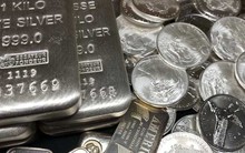 Giá bạc hôm nay 20/2: tiếp đà tăng theo giá vàng