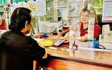 Khách yêu cầu chuyển khoản 200 triệu để mua đất, giao dịch viên Agribank bất ngờ từ chối phục vụ sau khi kiểm tra số tài khoản