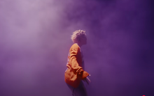 Choáng với những đồng cát-xê đầu tiên “rẻ như bèo” của 1 anh trai, con số hiện tại tăng gấp 40 nghìn lần!