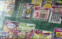 Trúng xổ số 13 tỷ đồng nhờ quẹt thẻ ngân hàng ăn cắp