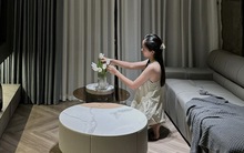 Quyết định mua căn hộ chỉ trong 10 phút, mẹ 2 con ở Hà Nội sở hữu một “bầu trời đầy sao”, hệt như một không gian nghệ thuật