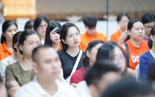 Nỗ lực vì "sự tái sinh" của phụ nữ sau sinh thay vì cứ nhắc tới nước mắt, sự trầm cảm hay nỗi buồn