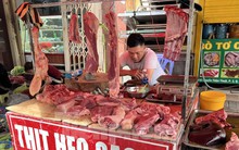 Lý do tiểu thương đồng loạt ‘treo’ cân, đóng sạp thịt lợn