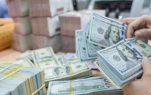 USD ngân hàng vọt tăng, giá bán ra chạm mốc 25.785 VND/USD