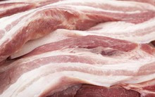 Mua thịt lợn thấy 5 dấu hiệu này thì "quay xe" luôn, có loại người bán hàng cũng chẳng dám ăn