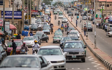 Xe điện Trung Quốc vừa khai phá một thị trường hấp dẫn - Nơi giá xăng tăng gấp 5 lần chỉ trong 2 năm, tài xế chạy dịch vụ không có lãi