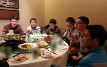 Đi họp lớp, người bạn giàu tranh thanh toán hóa đơn 300 triệu đồng: Vừa về đến nhà, anh chứng kiến 1 cảnh tượng cả đời khó quên