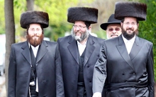 Người Do Thái không tiền, không quan hệ vẫn giàu bất chấp nhờ sở hữu 3 “thứ” quý giá: Bảo sao họ lại có nhiều tỷ phú đến thế!