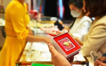 Người mua vàng ngày vía Thần Tài năm ngoái giờ lãi đậm