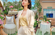 Khu vườn sân thượng rộng 20m² của người phụ nữ trung niên đẹp đến mức khiến ai cũng ngỡ đang lạc trong truyện cổ tích!