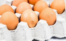 Có nên ăn trứng gà vịt bị nứt?
