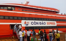 Người dân, du khách háo hức khi tàu cao tốc đi Côn Đảo hoạt động trở lại