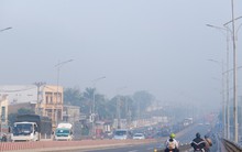 Hình ảnh sương mù mờ mịt nhiều nơi tại TPHCM