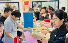 Tiệm vàng ngày thần tài: Nơi chen chúc, chỗ vắng hoe