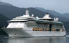 Du lịch thành ác mộng: Dịch bệnh bùng phát trên du thuyền hạng sang, gần 100 du khách bị ói mửa, tiêu chảy