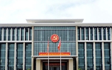 Nhiều lãnh đạo Sở, cán bộ chủ chốt Quảng Bình, Quảng Trị xin nghỉ hưu trước tuổi