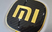 Xiaomi bị phản ứng vì lắp logo làm bằng vàng thật cho xe điện SU7 Ultra, CEO Lôi Quân bộc bạch: "Đôi khi con người cũng cần chút phù phiếm"