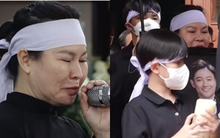 Vợ Quý Bình bật khóc, nghẹn giọng nói 2 tiếng "Thưa chồng" trước khi đưa di hài đi hoả táng