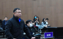 Chủ toạ gay gắt truy vấn lời khai của chủ chung cư mini bị cháy khiến 56 người tử vong