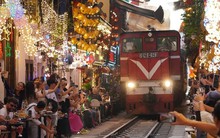 Phố cà phê đường tàu Hà Nội 'nóng' nghị trường