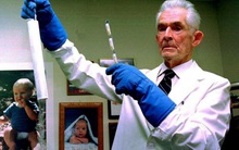 Chuyện gì đã xảy ra với 218 đứa trẻ được sinh ra từ “ngân hàng tinh trùng của các thiên tài Nobel”?