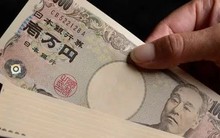 Lo ngại thuế quan đẩy nhà đầu tư tìm đến đồng yen và franc Thụy Sỹ