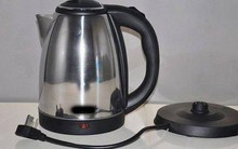 Dùng ấm điện đun nước cần thận trọng điều này để không bệnh tật, hại sức khỏe