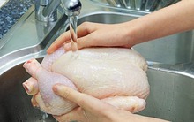 Đi mua thịt gà, vội vã cỡ nào cũng phải quan sát 4 điểm sau đây