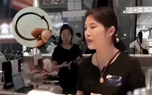 Người phụ nữ mua vòng vàng 17 triệu ở cửa hàng có tiếng, lúc về phát hiện là đồ giả, nhân viên khẳng định: Chúng tôi không bán thứ này