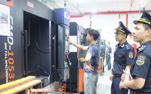 Lý do hơn 100 doanh nghiệp bị dừng thủ tục hải quan