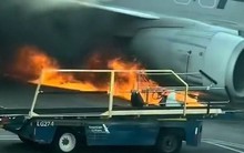 Những lời nói ám ảnh cuối cùng của phi công trước khi máy bay chở 178 người bốc cháy ngùn ngụt trên đường băng