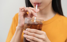 Nghiên cứu gây sốc phát hiện đồ uống yêu thích của HÀNG TRIỆU NGƯỜI có thể gây "ung thư miệng chết người"