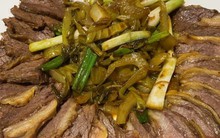 Độc đáo thịt lừa giá vài triệu đồng/kg hút khách ở TP.HCM