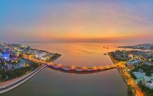Thành phố lấn biển đầu tiên, lớn nhất Việt Nam: Từ vùng đất sình lầy 'cất cánh' thành đô thị loại 1