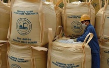 Cổ phiếu VAF vào diện kiểm soát, Phân lân Văn Điển khắc phục ra sao?