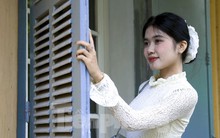 Tay máy gen Z đua nhau check in ngôi nhà trăm tuổi giữa lòng Đà Nẵng