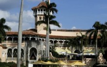 Phi cơ Mỹ chặn 3 máy bay lạ xâm phạm không phận khu nghỉ dưỡng của ông Trump