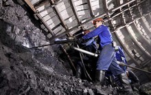 Một tập đoàn than chi hơn 22 tỷ đồng để 'rửa phổi' cho các thợ lò