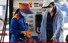 Giá xăng đồng loạt tăng hơn 400 đồng/lít