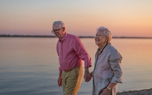 Nghiên của ĐH Harvard phát hiện: Làm 5 việc này trên bàn ăn là “chìa khoá” kéo dài tuổi thọ, ngừa bệnh tim mạch, tiểu đường