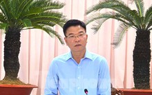 'Tôi đi tiếp xúc cử tri ở Phú Quốc thấy đụng vào đất chỗ nào cũng vướng'